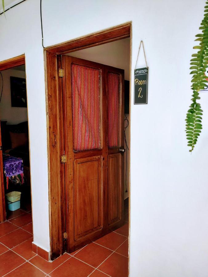 Francisco'S Rest House Hotel Antigua Extérieur photo